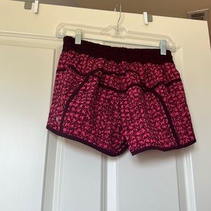Pink/maroon lulu shorts